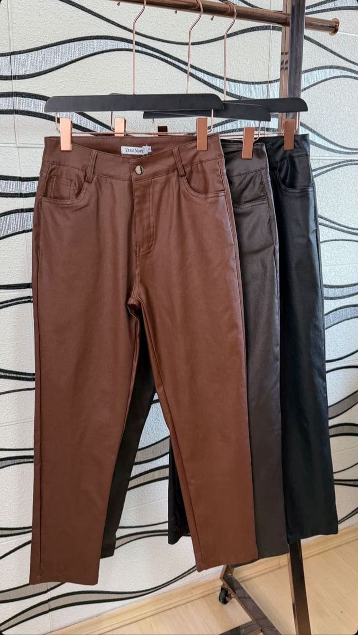 Calça couro sintético — imagem 3